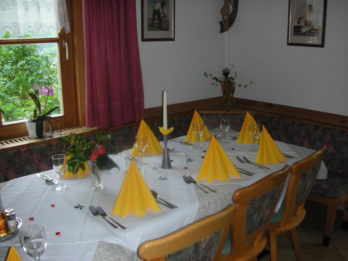 Gasthaus St. Valentin Chiusa Esterno foto